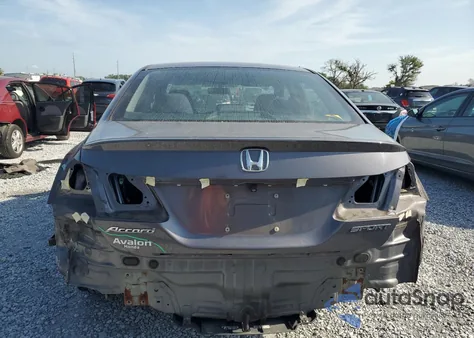 2015 Honda Accord Sport z USA, uszkodzony, nr VIN 1HGCR2F53FA109025